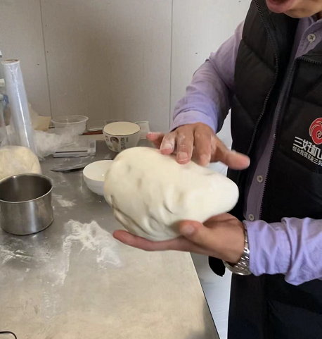 使用餃子機(jī)怎么和面