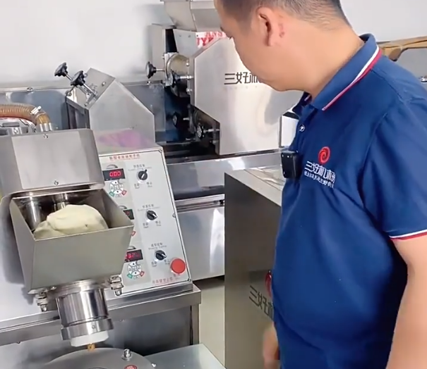 灌湯包機(jī)怎么做死面湯包 灌湯包機(jī)怎么做死面湯包