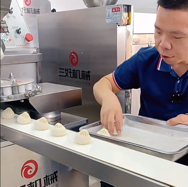 灌湯包機(jī)怎么做湯包 灌湯包機(jī)怎么做湯包