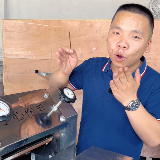 面條機(jī)怎么使用 面條機(jī)怎么使用